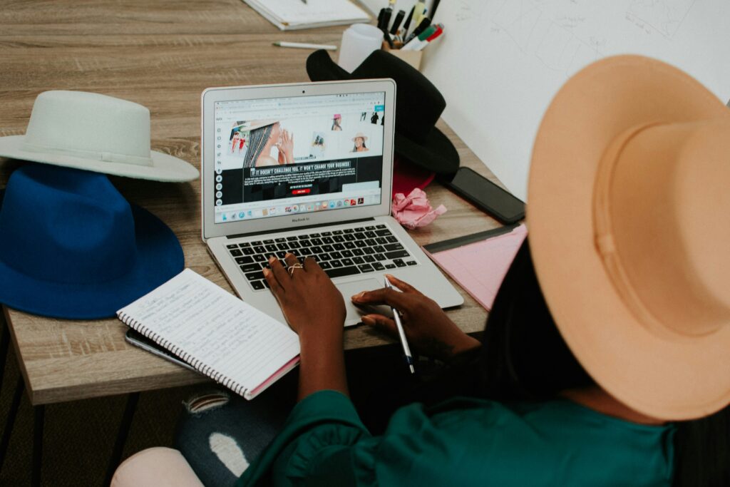 Die besten Side Hustles 2026 in Deutschland Brandy Kennedy WB9VldR8OHM Unsplash 2 1024x683